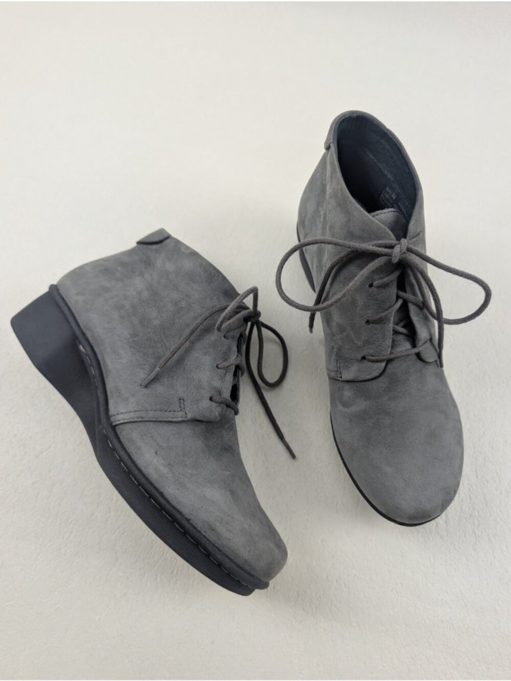 Dansko Lucille Wedge Ankle Boot Womens 7.5-8 US 38 EU Gray Suede Lace Up Bootie